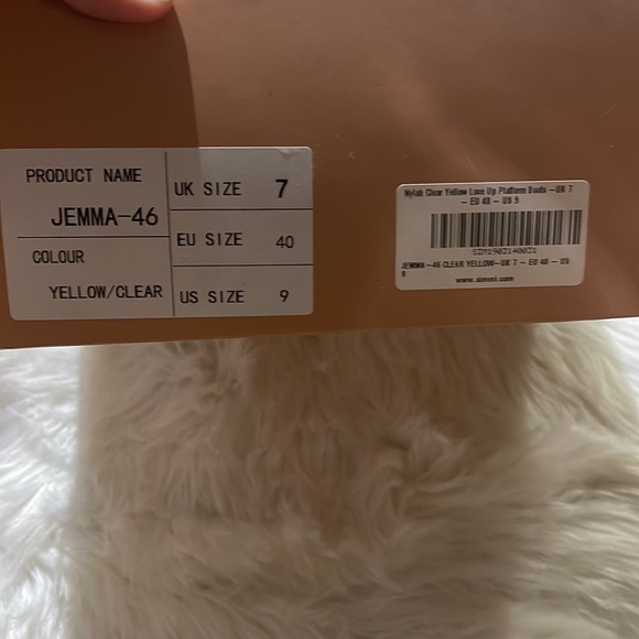 NEW Nylah Clear Yellow Lace Up Platform Boots US size 9 Womens - Picture 3 of 3